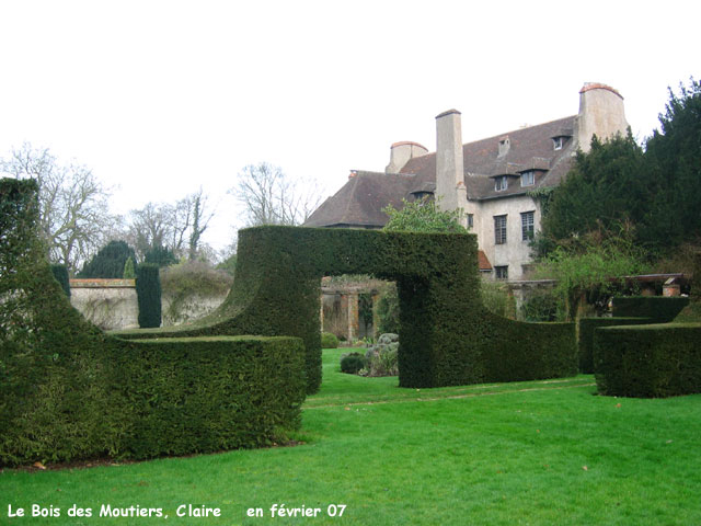 Le Bois des Moutiers: la pergola.