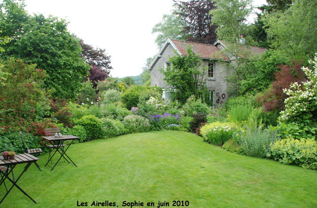 Les Airelles: la pelouse