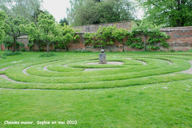 un labyrinthe de gazon