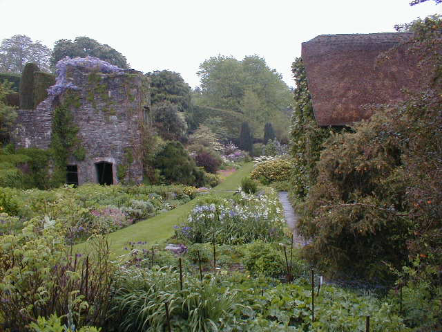 tour du jardin clos de Garden House