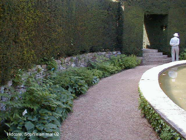 Hidcote: basssin circulaire