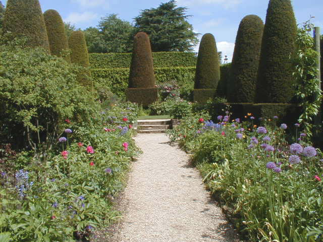The Pillar garden &agrave; Hidcote