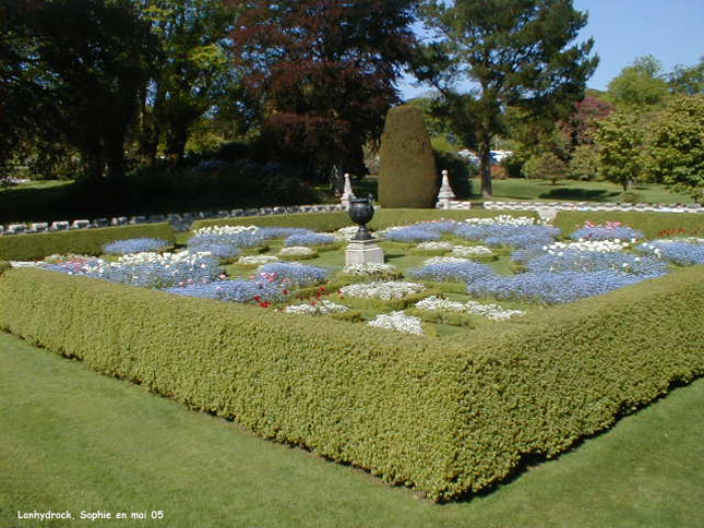 Jardin &agrave; la fran&ccedil;aise &agrave; Lanhydrock