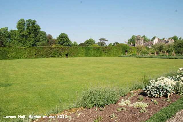 Levens Hall: boulingrin gazon