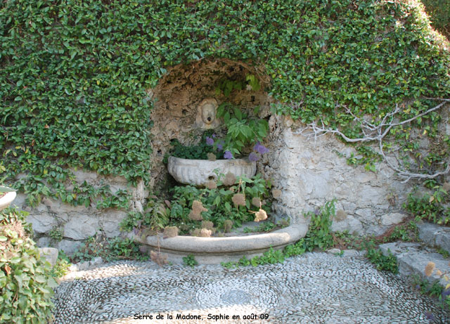 serer dela Madone: la petite fontaine