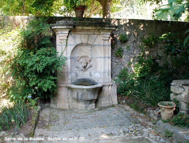 serer dela Madone: la fontaine