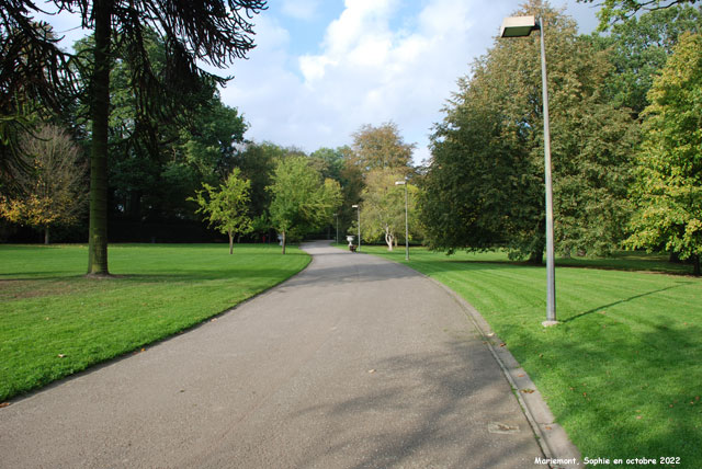 allée principale à Mariemont