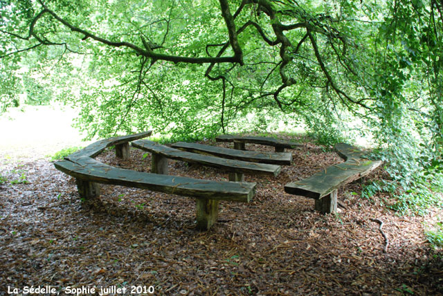 La Sédelle: bancs