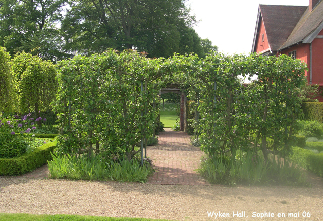 Wyken hall: la broderie